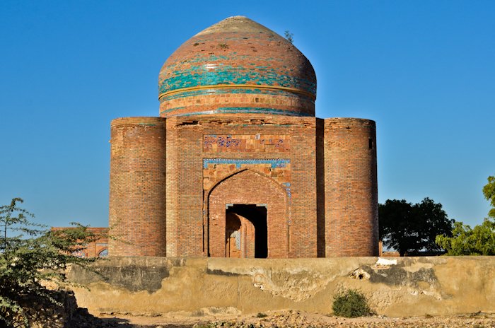 makli_necropolis03.jpg makli_necropolis03.jpg